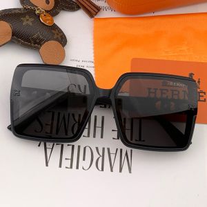 Hermes H6780 Square Acetate Sunglasses In Black