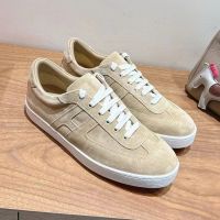 Hermes Boomerang Sneakers Unisex Suede In Khaki