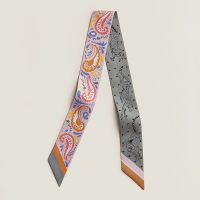 Hermes Guepards Bandana Twilly In Grey
