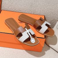 Hermes Oran Slides Women Calfskin And Canvas In Brown/White
