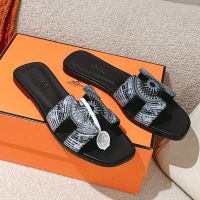 Hermes Oran Slides Women Printed Calfskin In Black/White