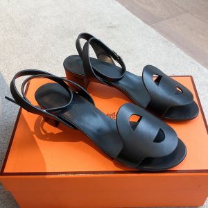 Hermes Juliette 45 Sandals Women Calfskin In Black