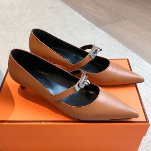 Hermes Kiara 40 Pumps Women Calfskin In Brown